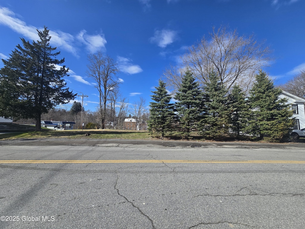 1 Main St, Hagaman, NY 12086