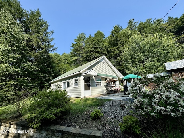 16 Pumphouse Rd, Lake Luzerne, NY 12846 - view of outbuilding with an outdoor structure