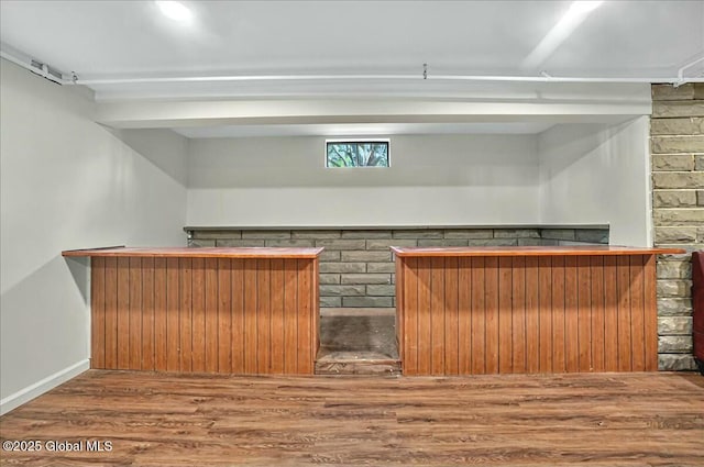 welcome area featuring a bar
