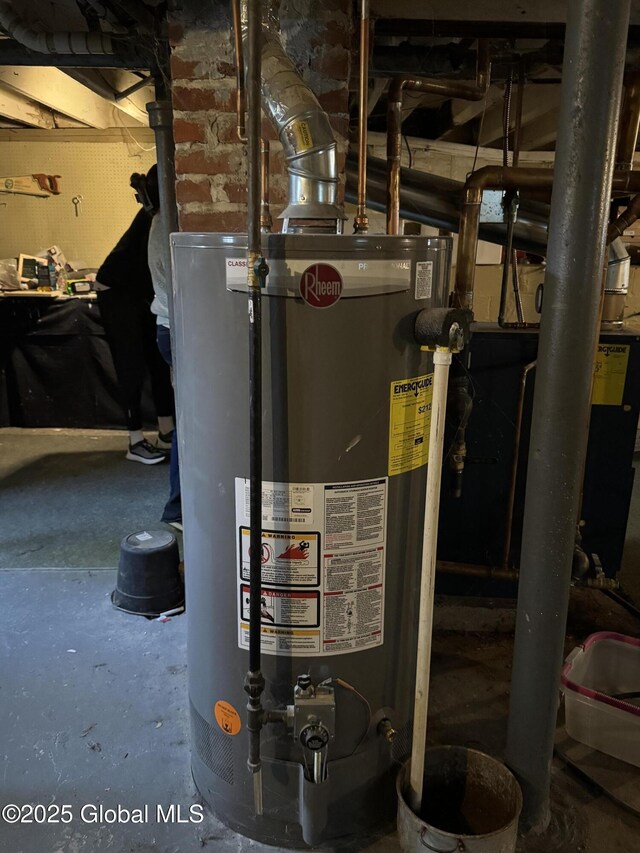 47 Washington Rd, Scotia, NY 12302 - utilities featuring water heater