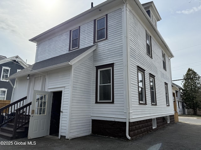view of home's exterior