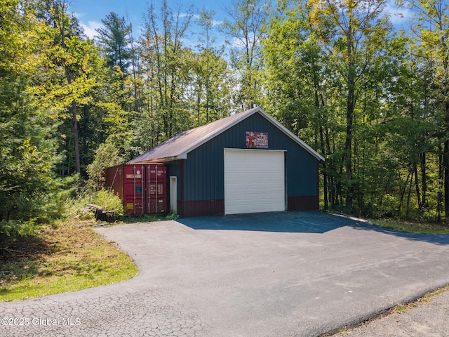 230 Zicha Rd, Esperance, NY 12092 - detached garage with driveway