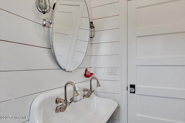 1 Joshua Rd, Saratoga Springs, NY 12866 - bathroom featuring a sink