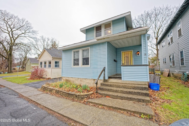 1823 8th St, Rensselaer, NY 12144 - bungalow-style home with a porch