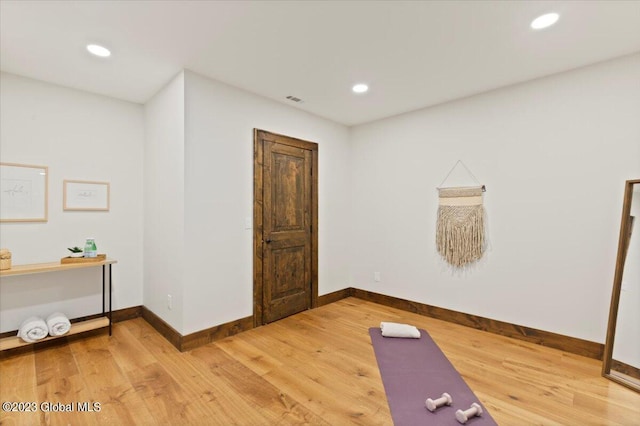 1181 Hunt Lake Rd Unit N, Corinth, NY 12822 - exercise room with visible vents, baseboards, recessed lighting, and light wood-style floors