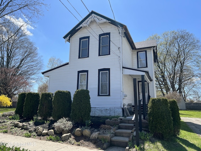 view of front of house