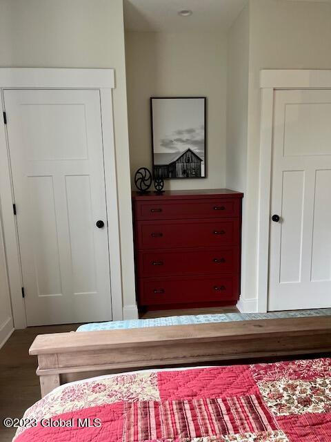 room details with wood finished floors and baseboards