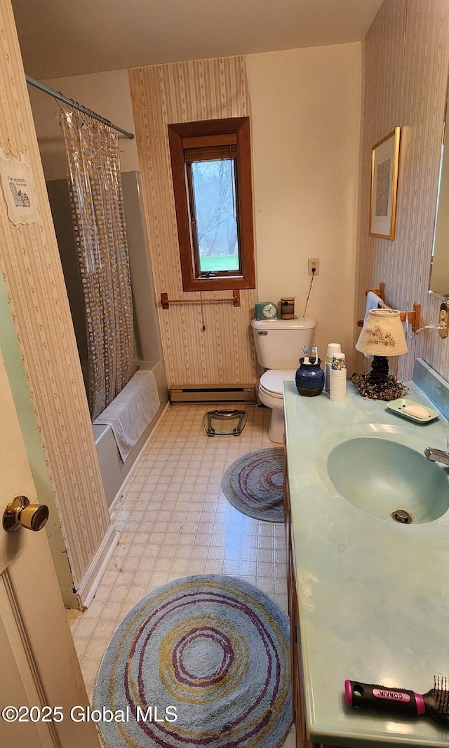 full bathroom featuring vanity, toilet, baseboards, wallpapered walls, and shower / tub combo with curtain