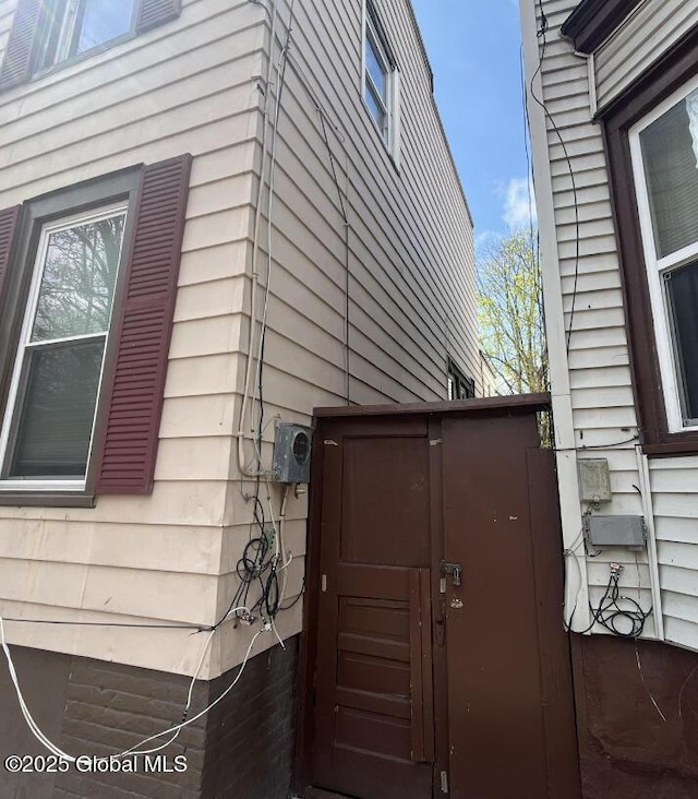 view of home's exterior