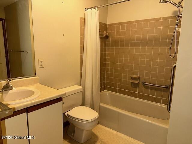 full bath featuring vanity, toilet, and shower / bathtub combination with curtain