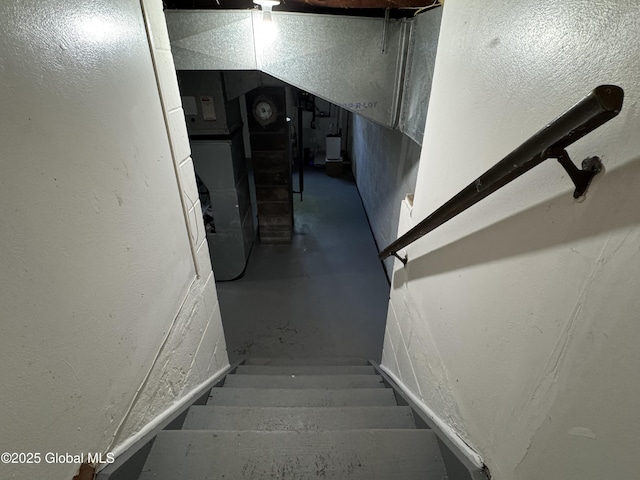 15 Campus View Dr, Colonie, NY 12211 - stairway featuring concrete flooring