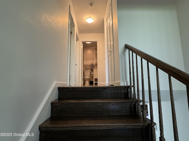 15 Campus View Dr, Colonie, NY 12211 - view of stairway