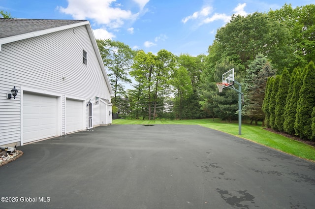 23 Jarose Pl, Clifton Park, NY 12065 - garage featuring driveway