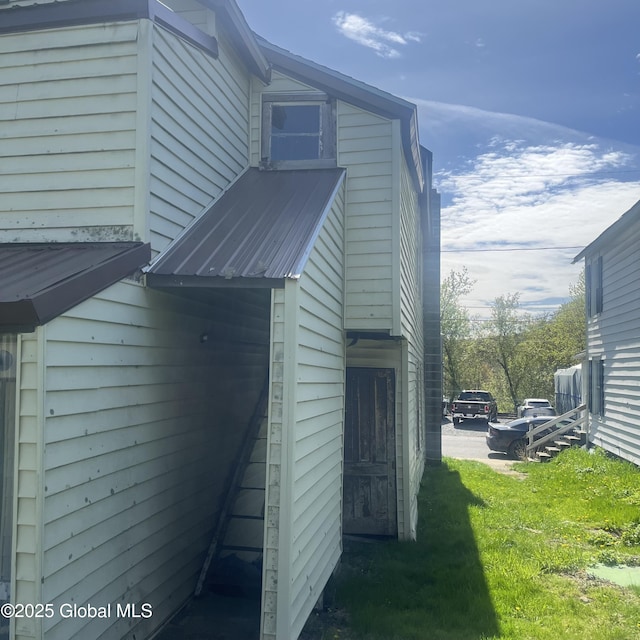 21 Depot St, Greenwich, NY 12834 - view of side of home