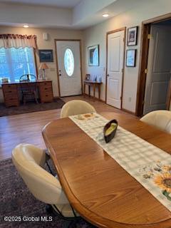 dining area with recessed lighting