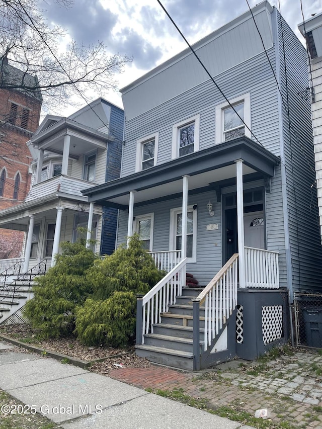 view of front of house featuring covered porch
