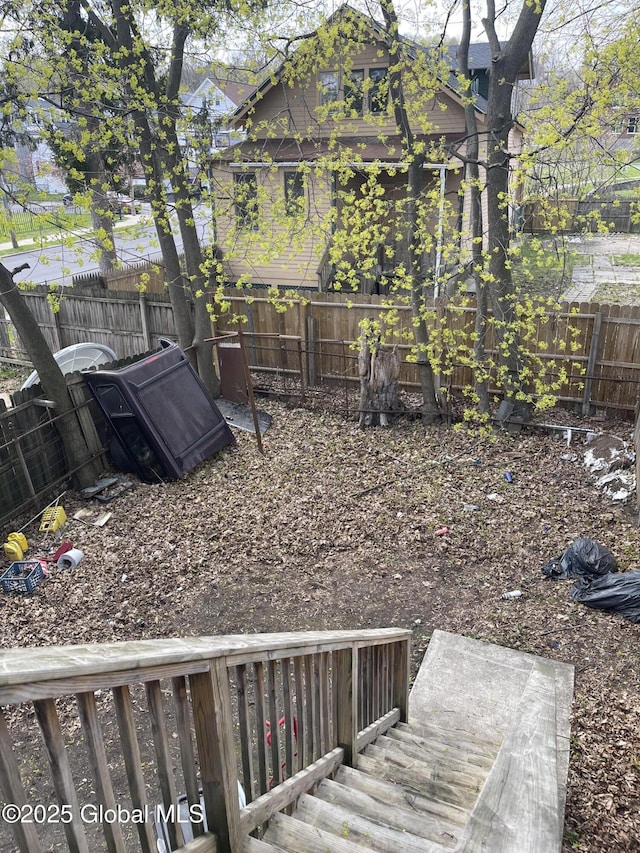view of yard featuring a fenced backyard