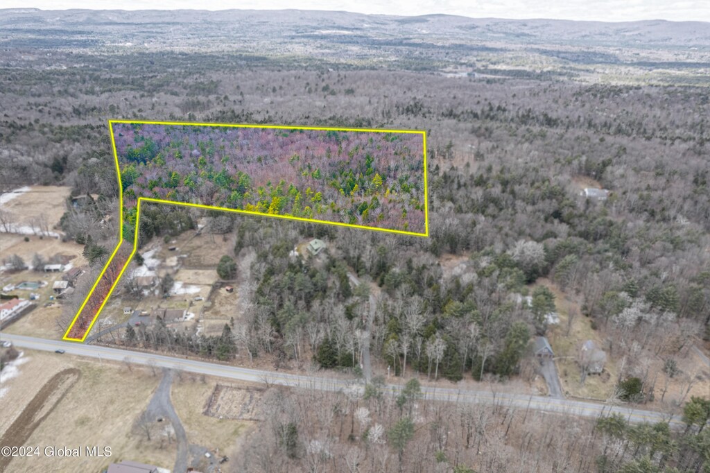 658 Locust Grove Rd, Greenfield, NY 12833