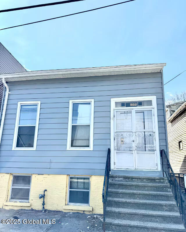 502 1st St, Albany, NY 12206 - view of exterior entry