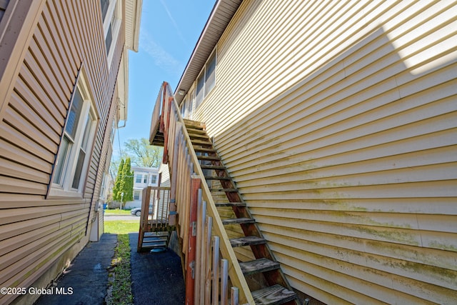 view of home's exterior