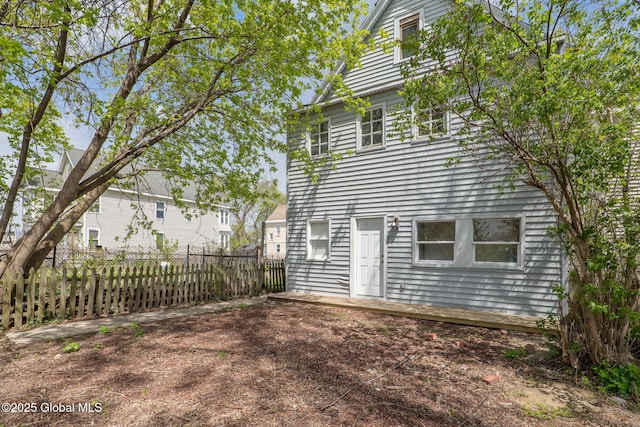 5 Barney St, Schenectady, NY 12307 - rear view of property featuring fence
