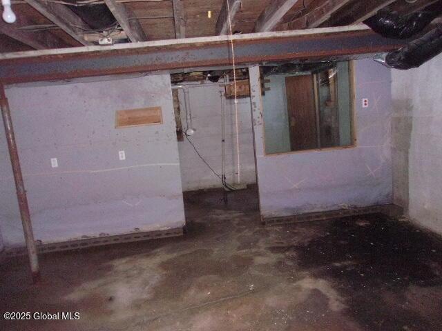 view of unfinished basement