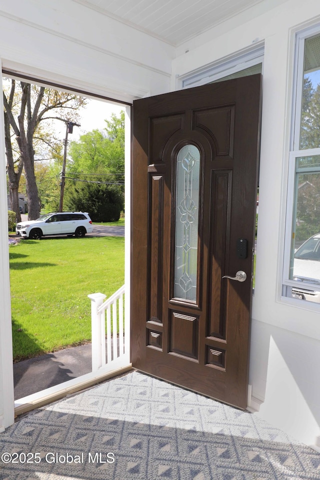 701 Engleman Ave, Glenville, NY 12302 - entrance to property with a yard