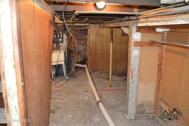 view of unfinished basement