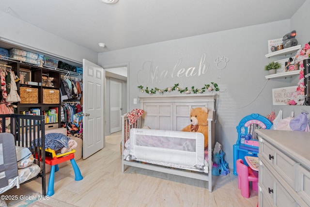 bedroom featuring a closet