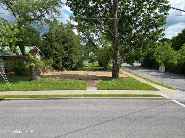 16 Pine St, Corinth, NY 12822 - photo 1