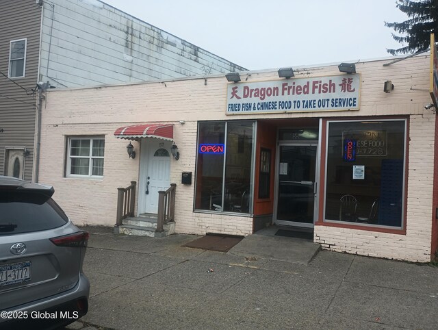 55 Watervliet Ave, Albany, NY 12206 - view of building exterior with entry steps
