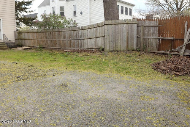 view of yard featuring fence