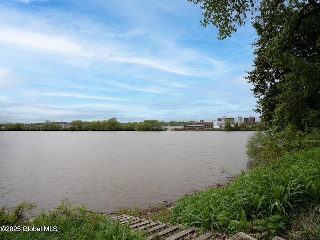33 Broadway, Rensselaer, NY 12144 - water view