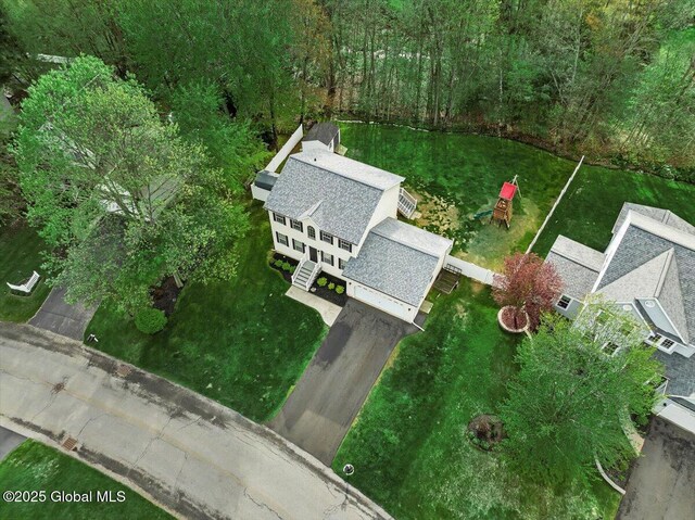 aerial view of property and surrounding area