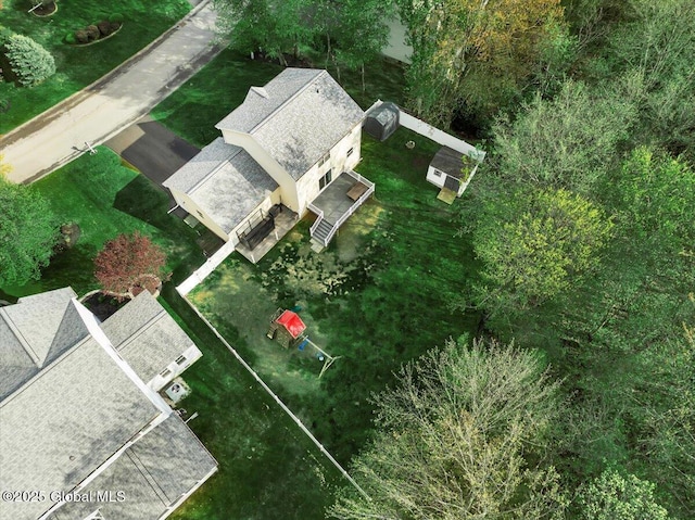 aerial view of property and surrounding area