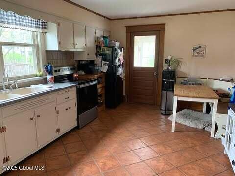 52 Phillips Ave, Canajoharie, NY 13317 - photo 14