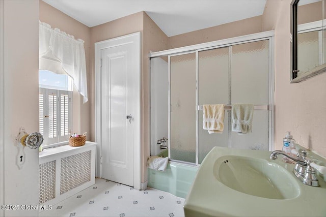 5 Hillview Ave, East Greenbush, NY 12144 - full bath with a sink and bath / shower combo with glass door
