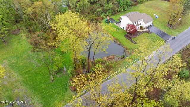 228 Maura Ln, Glenville, NY 12302 - aerial view of property and surrounding area with a large body of water