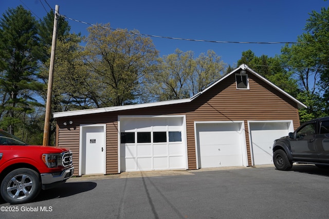 31 Thomas Ave, Hudson Falls, NY 12839 - view of detached garage