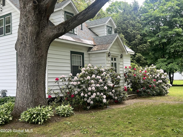 31 Thomas Ave, Hudson Falls, NY 12839 - view of property exterior with a yard