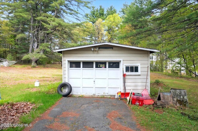 204 Greenfield Ave, Milton, NY 12020 - detached garage with asphalt driveway