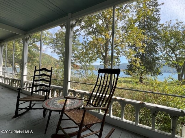 601/603 Baldwin Rd, Ticonderoga, NY 12883 - sunroom / solarium with a water view
