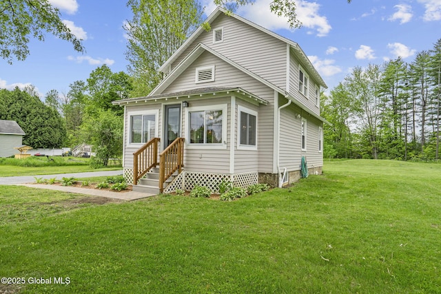109 Wood Rd, Ballston Spa, NY 12020 - view of front of home featuring entry steps and a front yard