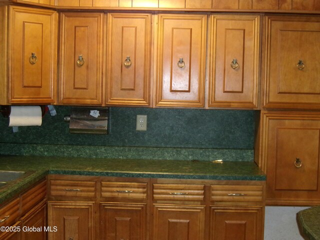84 Richmond Ave, Hoosick Falls, NY 12090 - photo 7