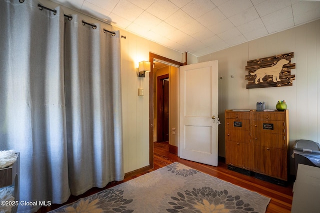 8 Pineridge Pl, Bethlehem, NY 12054 - hall with wood finished floors