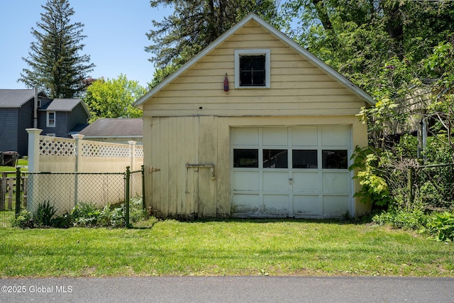 8 Pineridge Pl, Bethlehem, NY 12054 - view of detached garage