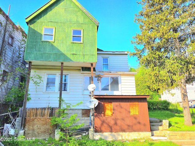 89 Forbes St, Amsterdam, NY 12010 - view of back of house