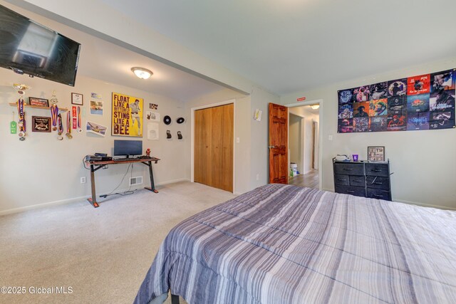 6 William St, Gloversville, NY 12078 - bedroom featuring carpet and baseboards