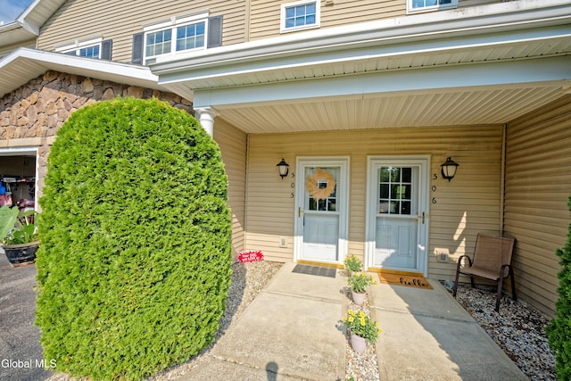 505 Avalon Pl, Cohoes, NY 12047 - photo 1