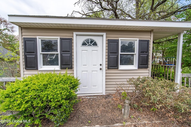 76 Mcnutt Ave, Colonie, NY 12205 - view of entrance to property